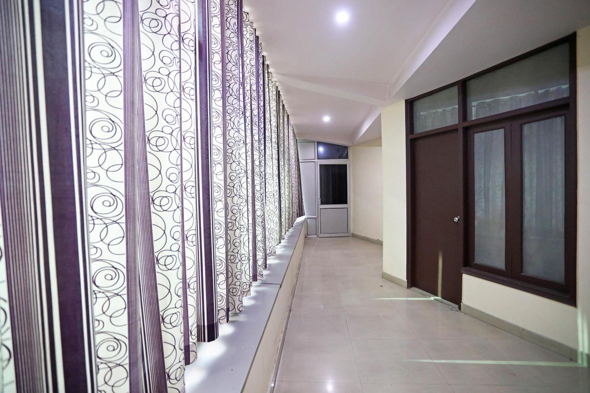 Hotel O Mahipalpur Inn New Delhi Bagian luar foto