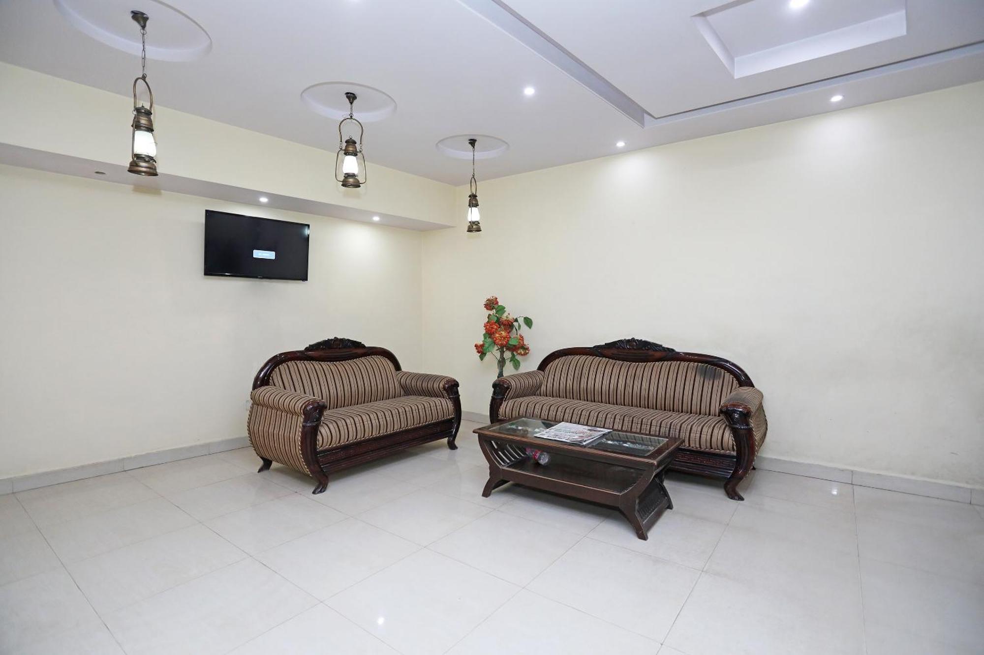 Hotel O Mahipalpur Inn New Delhi Bagian luar foto