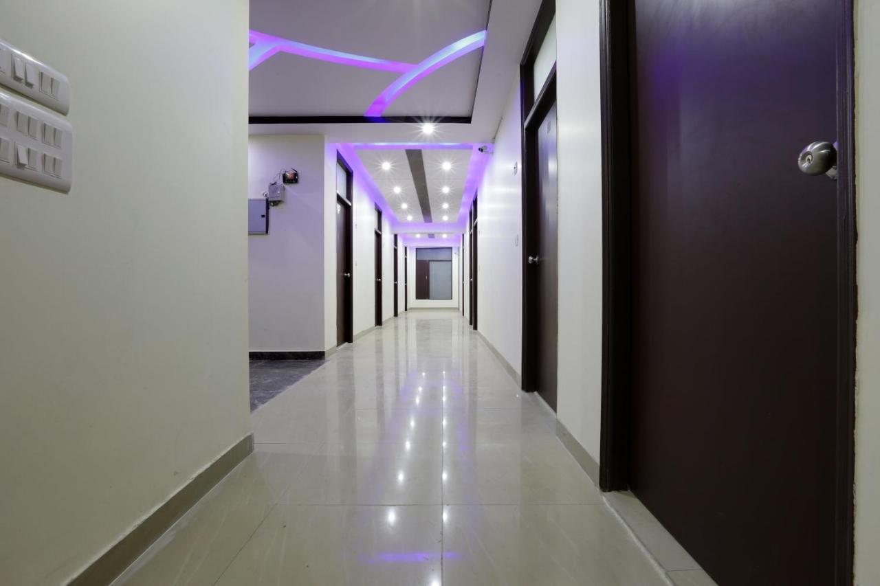 Hotel O Mahipalpur Inn New Delhi Bagian luar foto