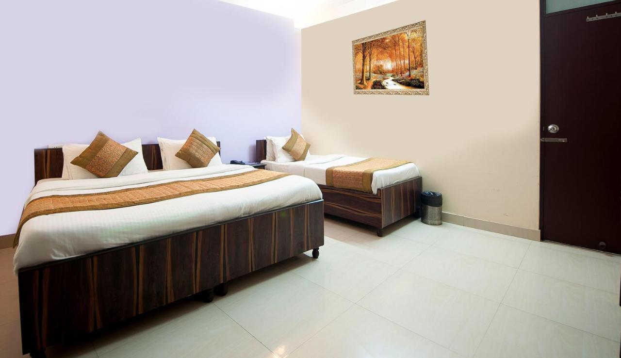 Hotel O Mahipalpur Inn New Delhi Bagian luar foto