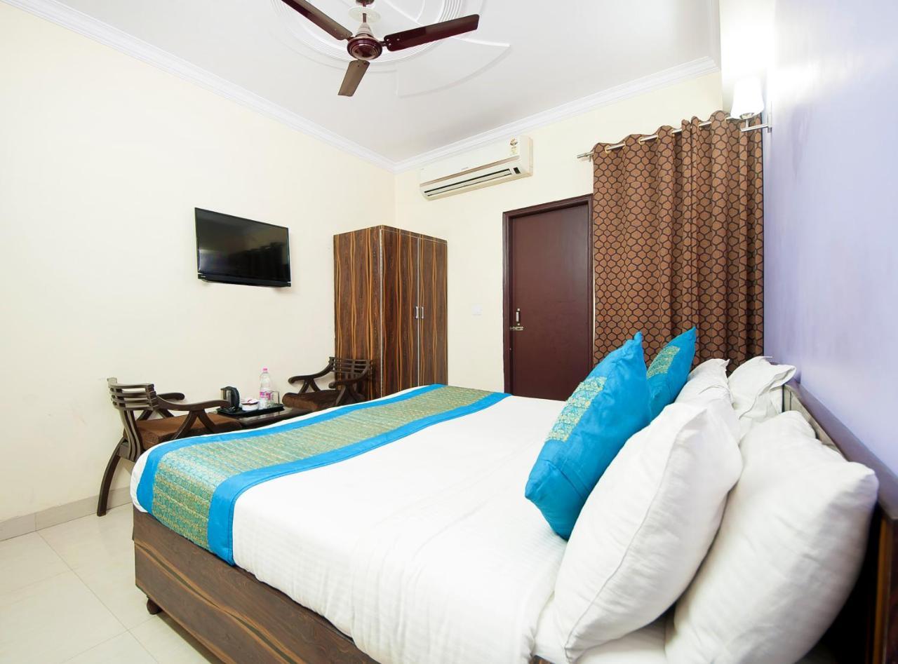 Hotel O Mahipalpur Inn New Delhi Bagian luar foto
